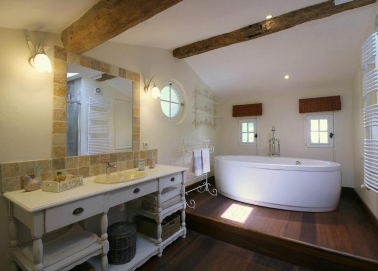 Chambre D'Hotes Spacieuse, Salle De Bain Privative Saint-Michel-de-Fronsac Luaran gambar